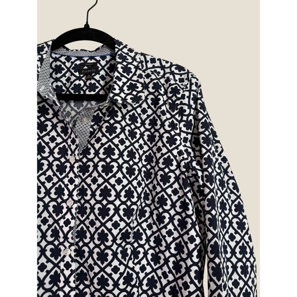 Talbots Non Iron Wrinkle Free Navy & White Professional Button Up Top Size 16 - Picture 4 of 8